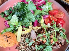 菲力牛排藜麦碗-O'mills Sourdough Bakery&Bistro(永嘉路店)