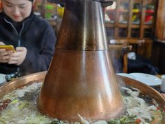 -果松木炭酸菜铜火锅·外婆参鸡汤