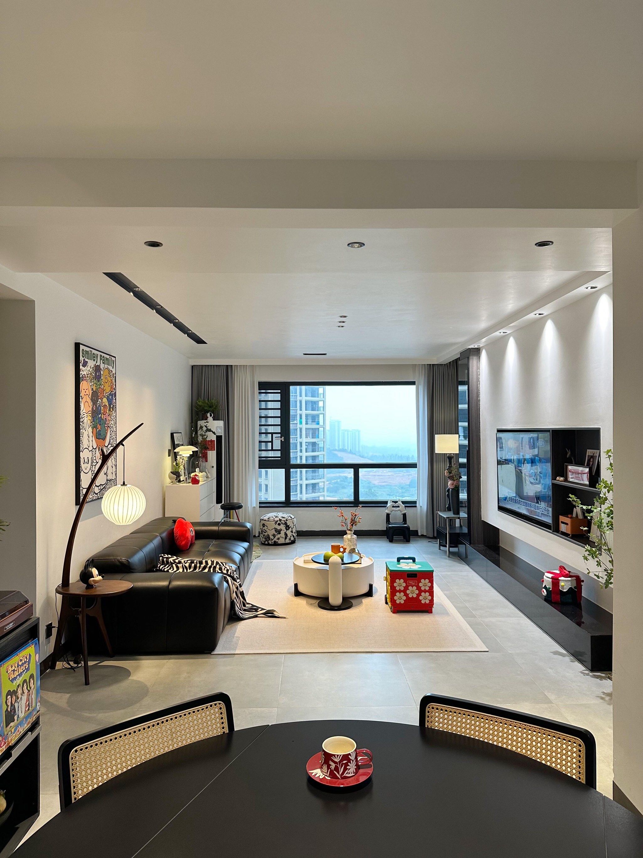 客厅新风貌～简约又舒适