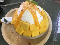 -莓园冰淇淋店