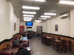 大堂-尊品原汁牛肉面