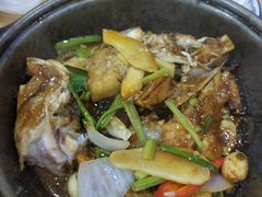 沙锅鱼头-众源美食(光复阁店)