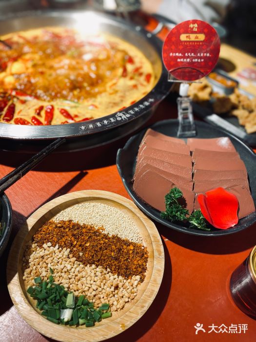 谭鸭血老火锅(龙湖宝山天街店)谭公鸭血图片