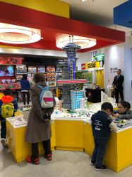 -乐高品牌旗舰店(人民广场店)