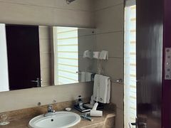 -西港航空酒店(银川南门广场机场巴士店)