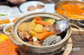 Korean-style Stewed Abalone and Beef Short Ribs
