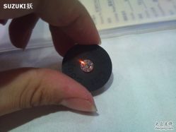 Omi抓拍到的火彩-威德钻石-克拉钻大本营(南京东路店)