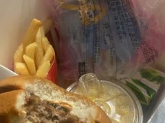 -麦当劳(烟台海港路店)