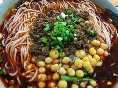 豌杂米粉-丁丁猫重庆小面(徐州路店)