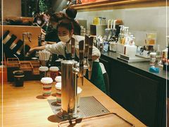 -星巴克臻选(杭州嘉里中心1F店)