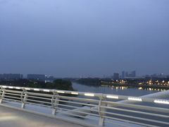 -南京眼步行桥