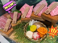 -山川小町·极番烧肉(新地假日广场店)