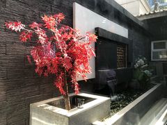 景观位-毛辣果·贵州红酸汤牛肉火锅(西单店)