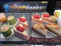 -星巴克臻选(莘庄仲盛店)
