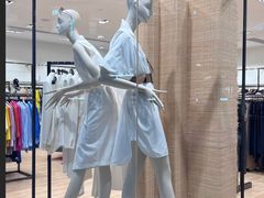 -东荟城名店仓