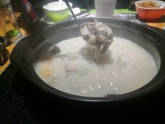 -洪氏嗨捞·广东猪肚鸡·椰子鸡火锅(西咸万象城店)