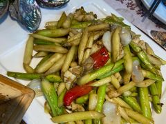 -黄泥岗·地道湖北菜(奥特莱斯店)