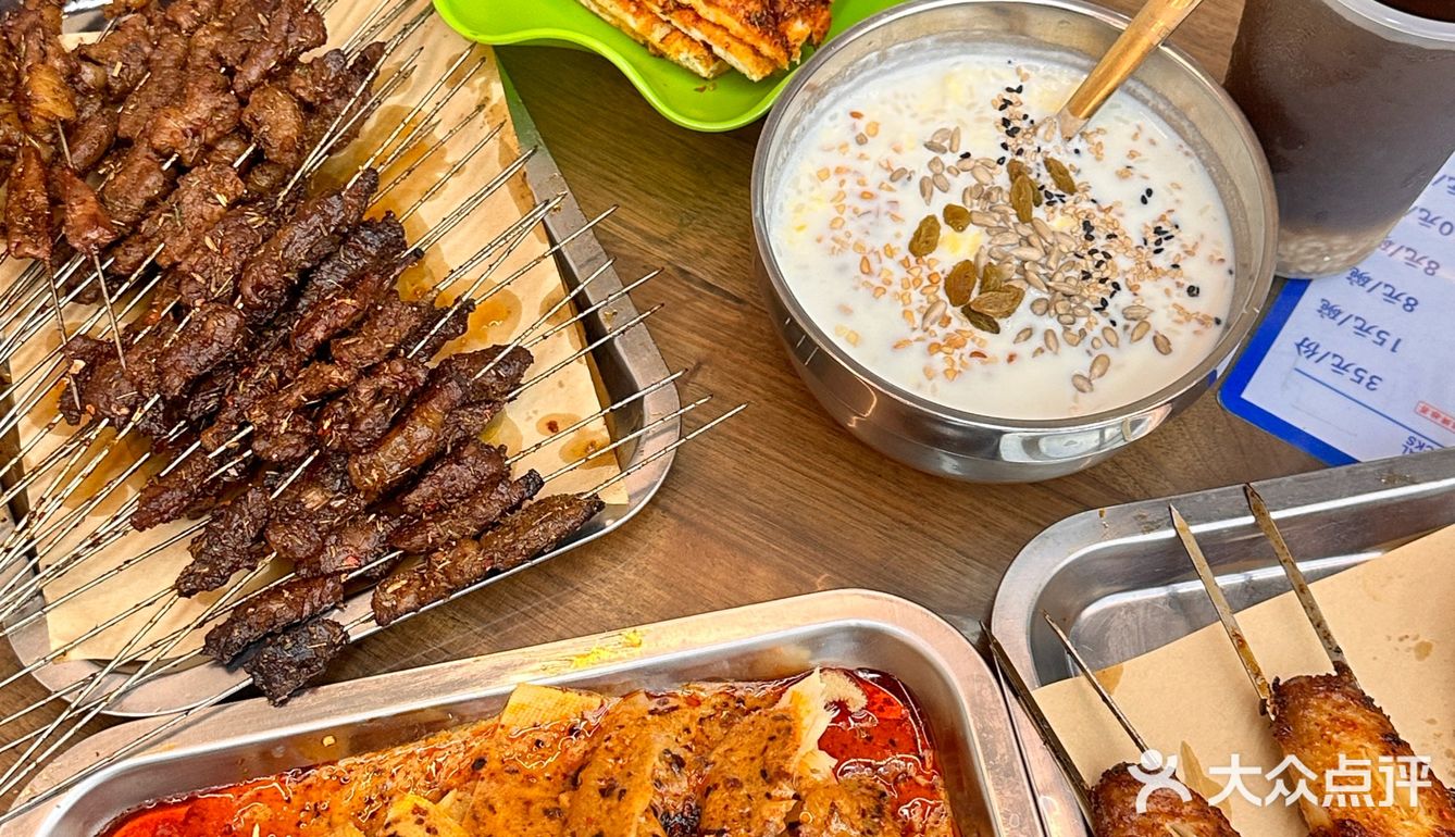 来自西安回民街上的清真美食烤肉店｜秦人集合