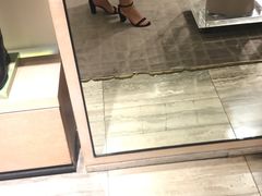 Stuart Weitzman-连卡佛(IFC店)