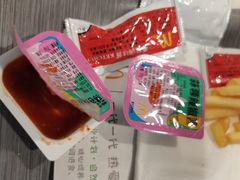 -麦当劳(轻轨曹杨路店)
