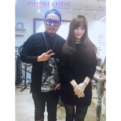 -God Hands发型设计复古会所