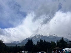 -玉龙雪山游客服务中心