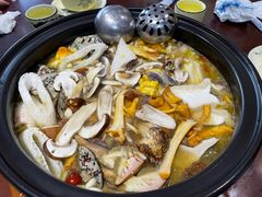 -菌之家·专业纯野生菌火锅·特色炒菌