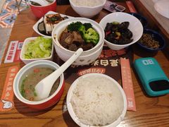 -贯一台湾牛肉面(八一七中路店)