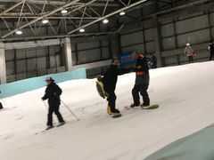 -乔波室内滑雪场