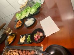 -肉甲韩国木炭烤肉(新壹街1店)