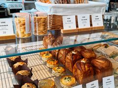 -VERIE BAKEHOUSE
