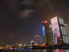 -黄浦江游览十六铺3号码头网红自助餐