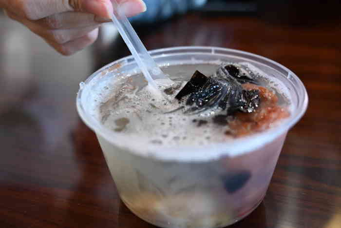 秉正堂(天后宫总店)-"来泉州必吃的石花膏!感觉比姜母鸭还要有名.