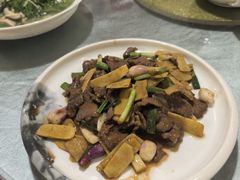 -鲤鱼塘农家山庄