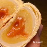 2.6r一个蛋黄流心酥，有点偏甜