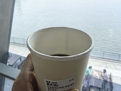 -抱抱地球咖啡馆(国家海洋博物馆店)