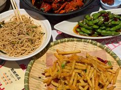 -肥肥虾庄·金牌油焖大虾(汉街SKP店)