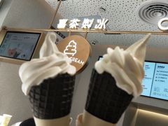 椰椰脆筒-喜茶(广州中山六路店)