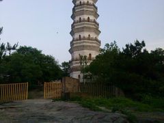 -榴花塔