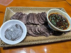 -汤锅大王(新平曹苏黄牛汤锅有限公司)