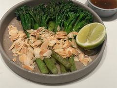 烤西兰花苔-胡麻(静安嘉里店)