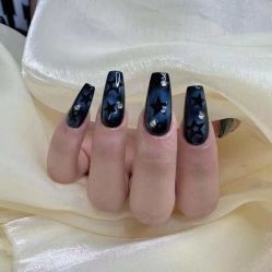 -美斯洛美甲美睫连锁店