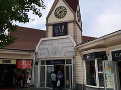 -GAP(王府井奥莱·香江小镇店)