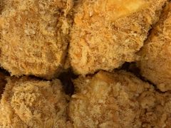 蟹黄酥松小贝-鲍师傅糕点(江苏路店)