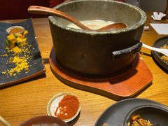 墨脱石锅鸡-敏珠拉姆藏餐·南京厨房(富春江东街店)