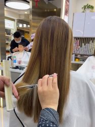 -虫二·专注健康烫染沙龙