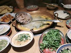 -洱火云南酸菜牛肉火锅(石景山当代商城店)