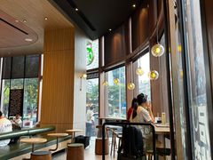 -星巴克臻选(上海虹桥新天地三店)