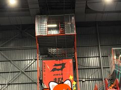 -极限PLAY运动娱乐新世界·团建派对潮玩休闲馆·室内蹦极高空游乐园