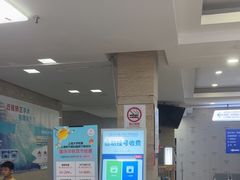 -上海大学附属上海和平眼科医院